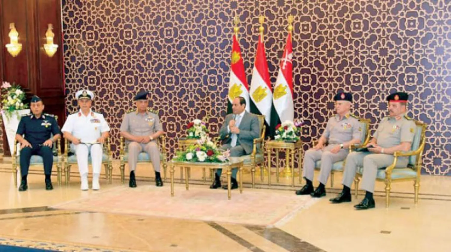 Sisi silahlı kuvvetler komutanları ile görüşme sırasında (Cumhurbaşkanlığı sözcüsü sayfasından)