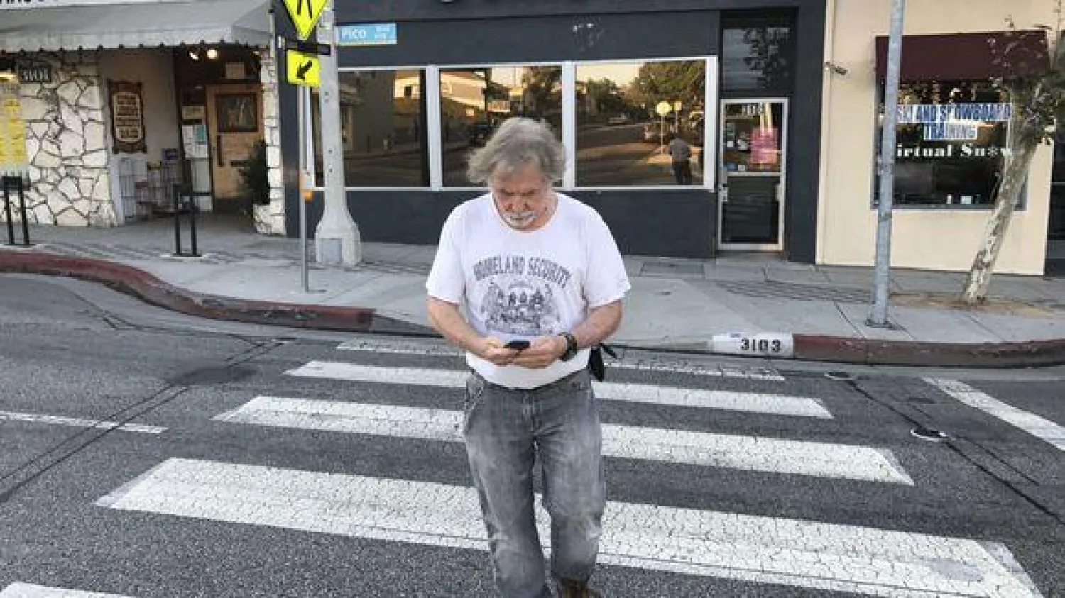 6222 من المشاة بأميركا لقوا حتفهم في حوادث مرورية في عام 2018 (أ.ف.ب)