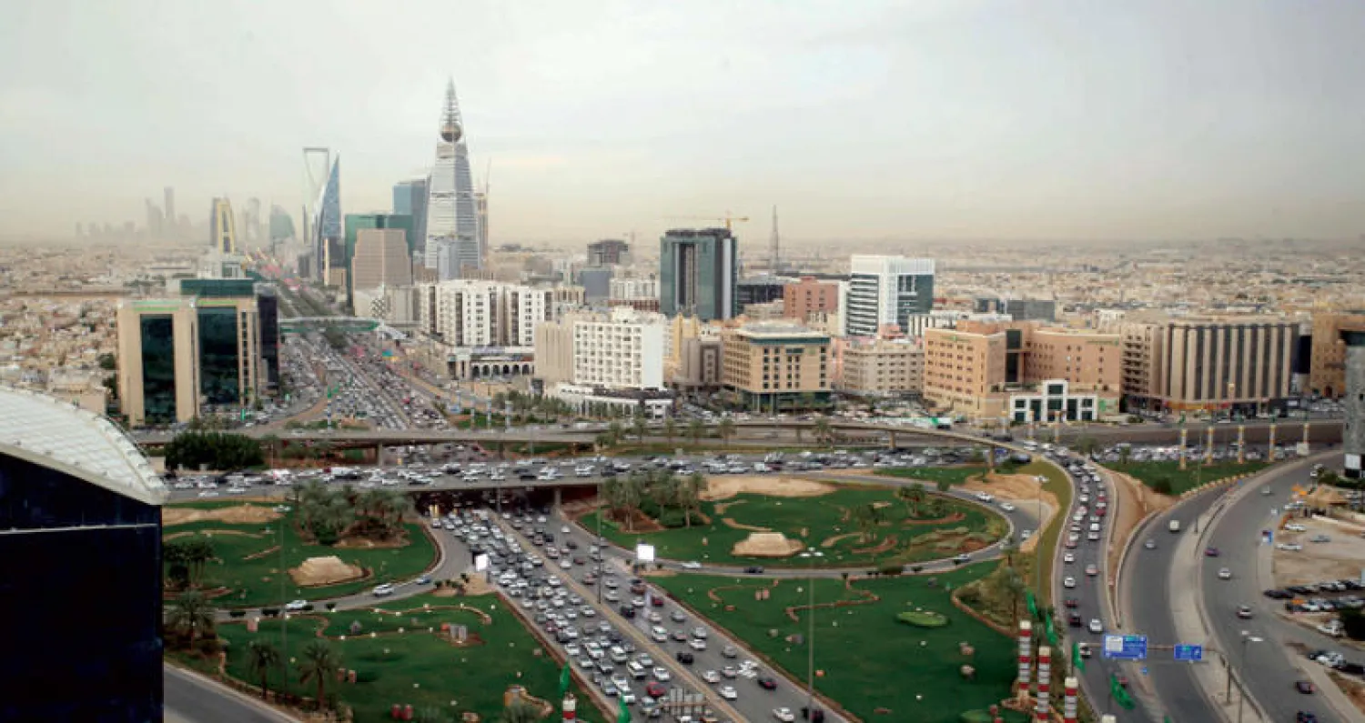 استقر إجمالي قيمة الصفقات في القطاع السكني نهاية الأسبوع الماضي عند أدنى مستوى 533 مليون دولار (تصوير: خالد الخميس)