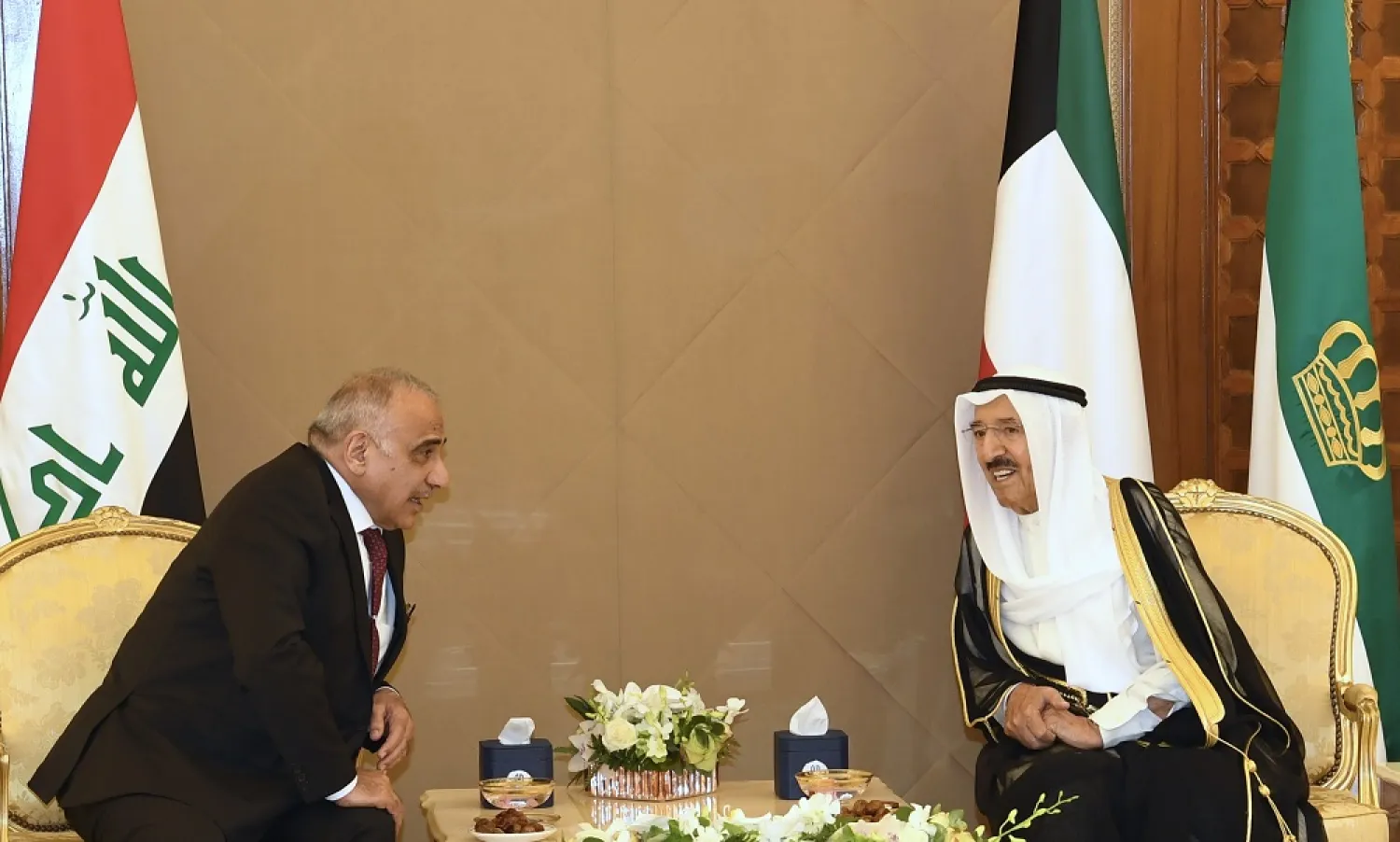 Emir of Kuwait Sheikh Sabah al-Ahmad al-Jaber al-Sabah receives Iraqi Prime Minister Adel Abdul Mahdi. (KUNA)