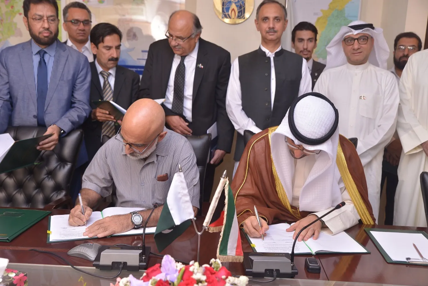 KUFPEC signs an exploration license and petroleum concession agreement in Pakistan. (KUNA)