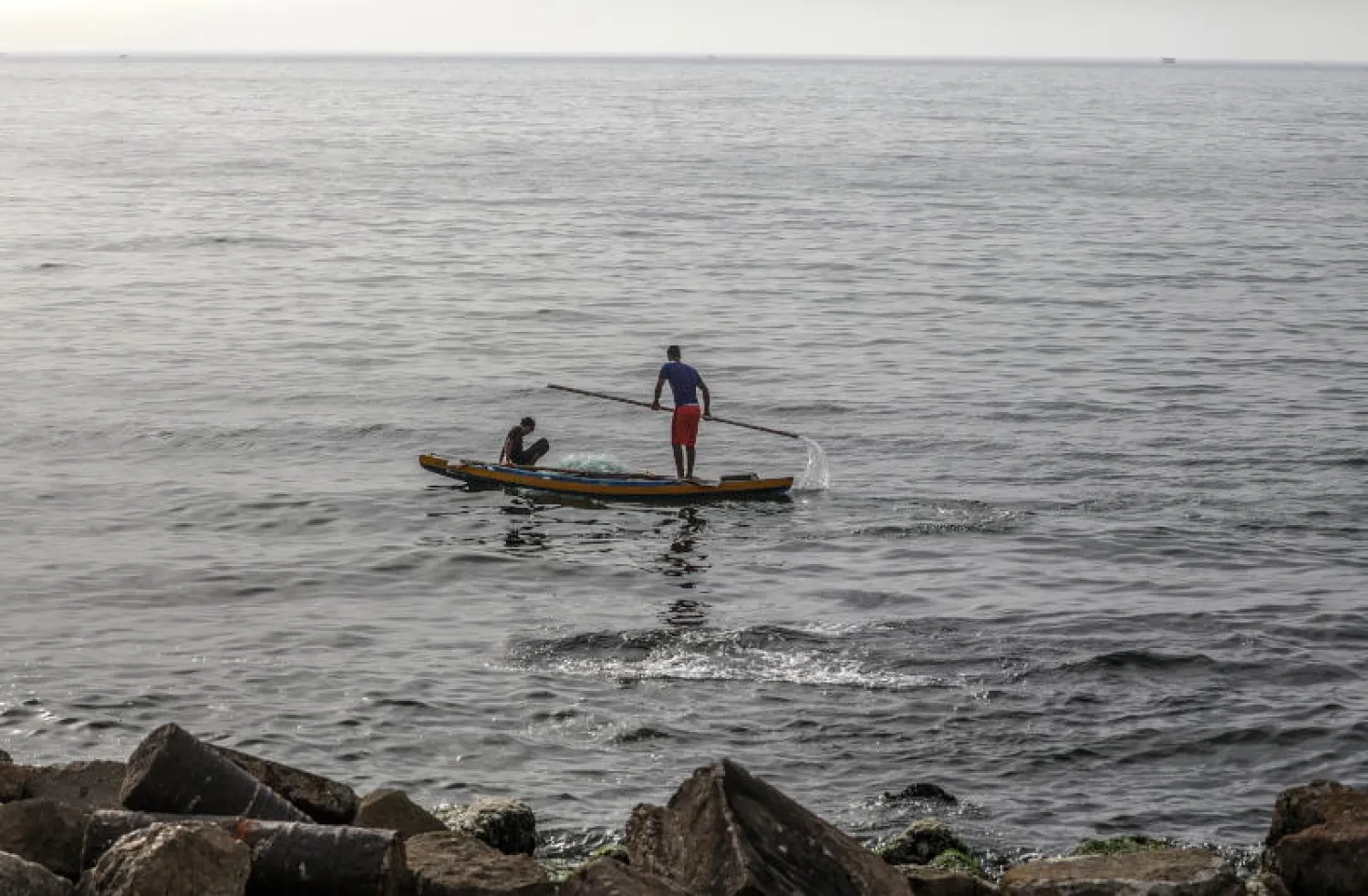 مركب صيد قبالة شواطئ غزة (إ.ب.أ)