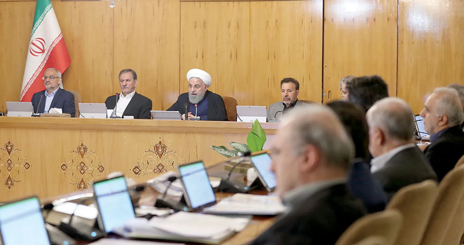 حسن روحاني يرأس اجتماع الحكومة في طهران أمس (موقع الرئاسة)