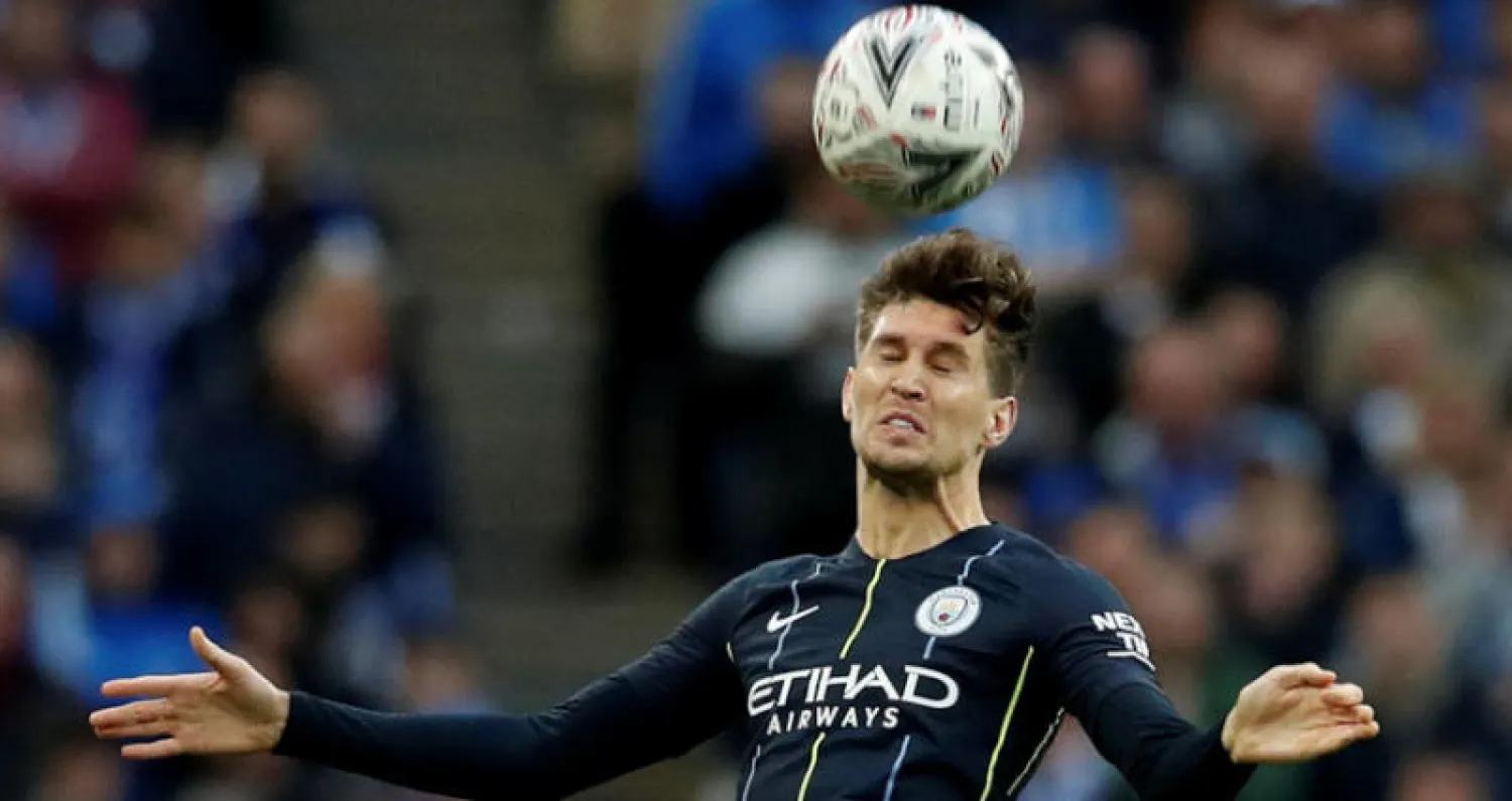 ستونز يأمل في انعكاس الأجواء التنافسية في سيتي على معسكر المنتخب الإنجليزي (رويترز)