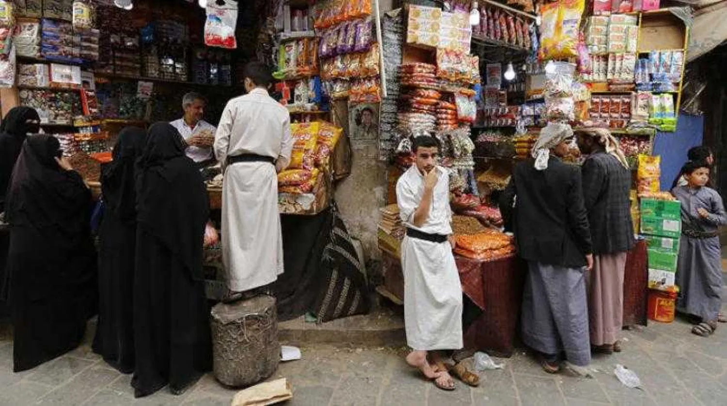Yemenis to be held in Sanaa in preparation for Eid al-Fitr under difficult security and living conditions (EPA)