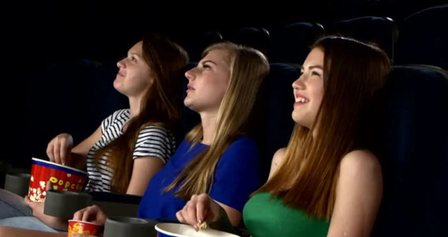 الفتيات في أميركا أكثر ارتياداً للسينما من الرجال