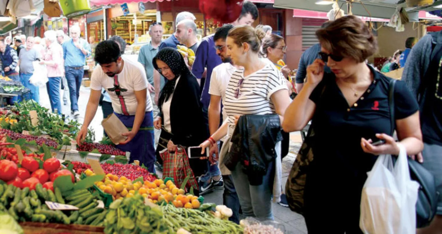 توقع البنك الدولي استمرار تراجع نمو الاقتصاد التركي خلال العام الحالي تأثراً بالضغوط المالية وتراجع الليرة (رويترز)