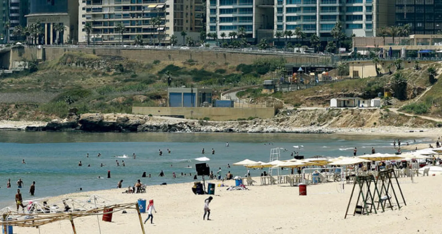 حذرت مصادر مالية من مغبة التباطؤ الذي يطغى على مسار استعادة الانتظام المالي في لبنان (أ.ف.ب)