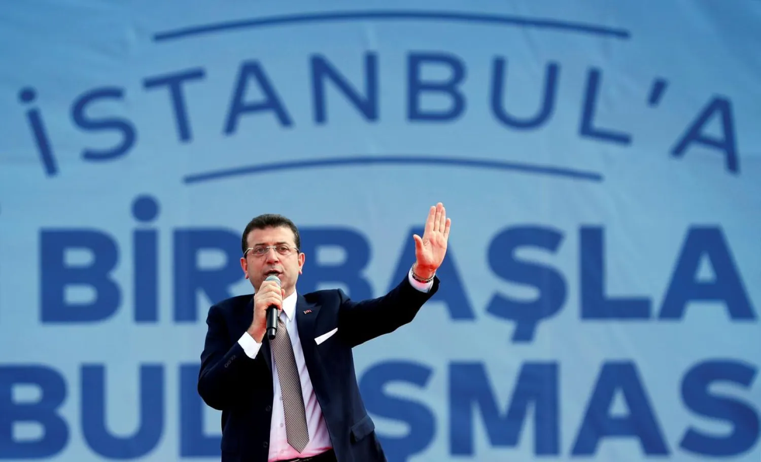 Ekrem Imamoglu addresses his supporters during a rally in Istanbul, Turkey, April 21, 2019. (Reuters)
