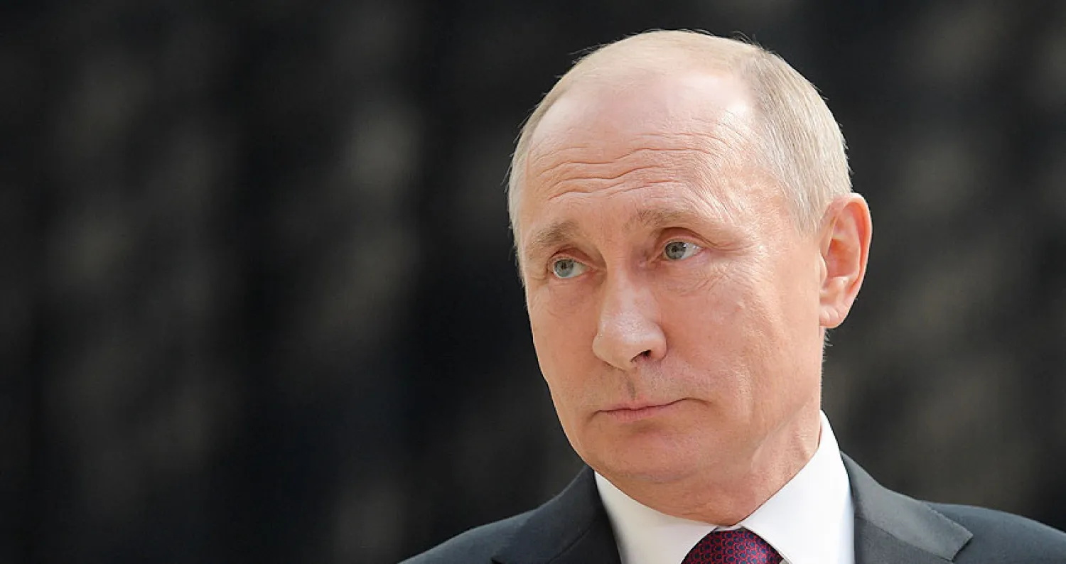 الرئيس الروسي فلاديمير بوتين خلال حواره مع تلفزيون بلاده (إ.ب.أ)