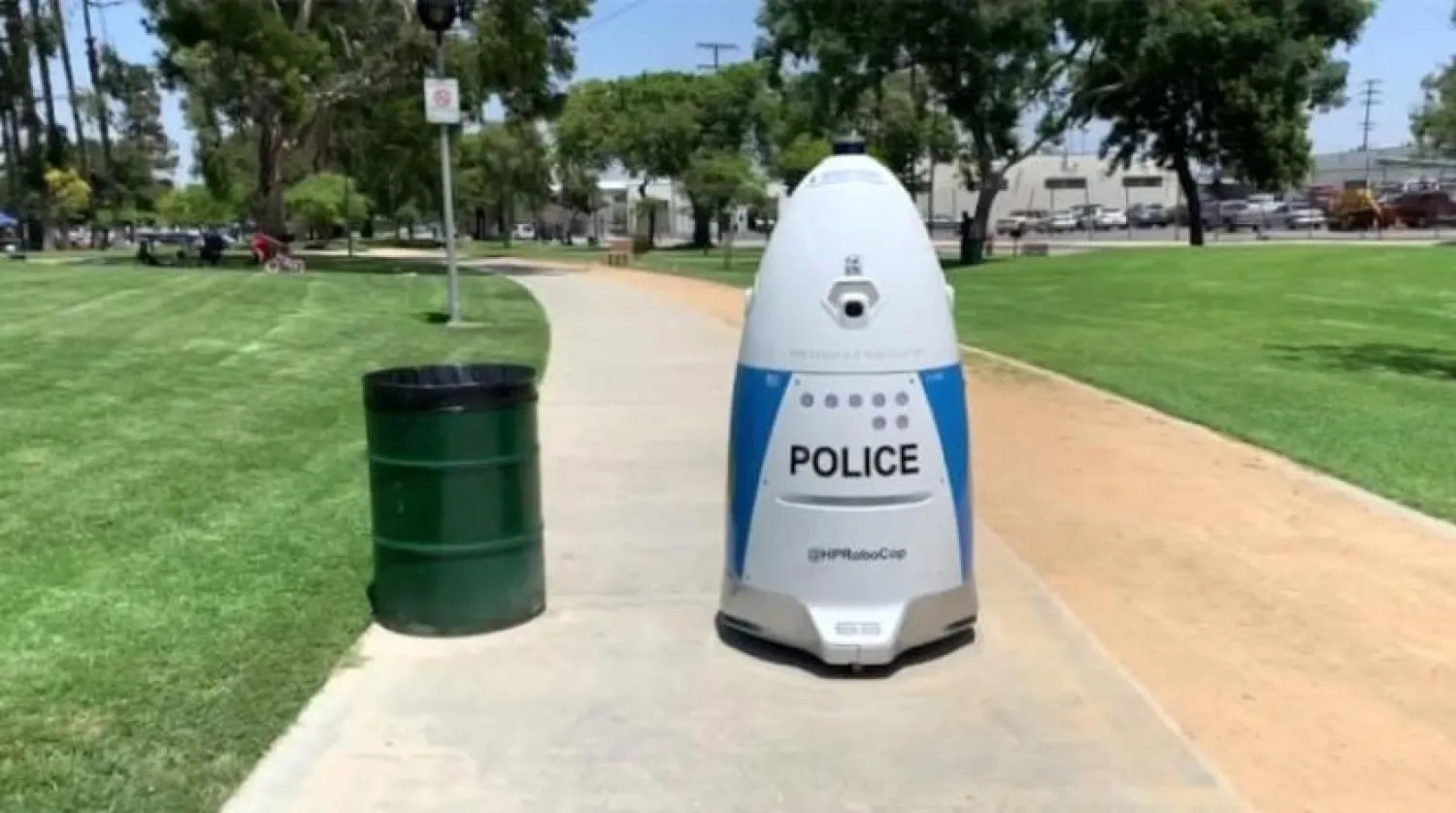HPRobocop isimli polis (AP)