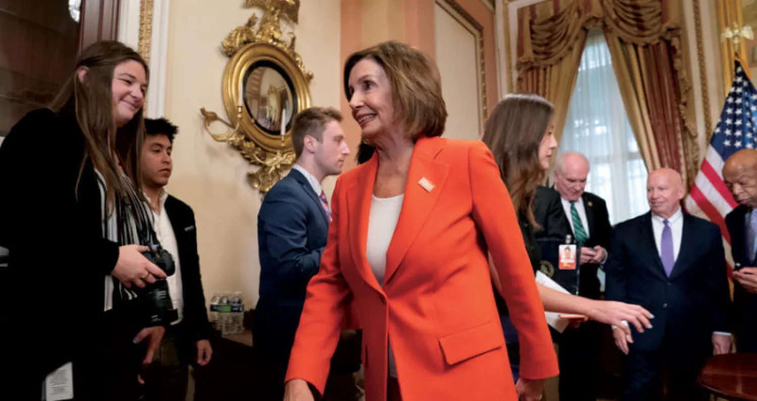 تصرّ نانسي بيلوسي أن البدء في عزل ترمب قد يؤدي إلى زيادة فرصه في الفوز بولاية ثانية في الانتخابات المقبلة 2020 (أ.ب)