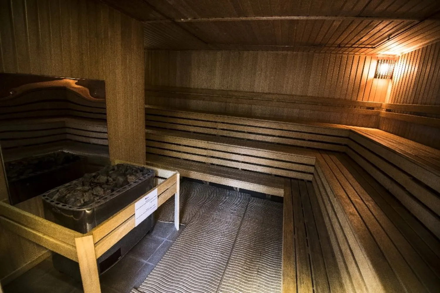 Sauna. (AFP Photo/Mladen ANTONOV)