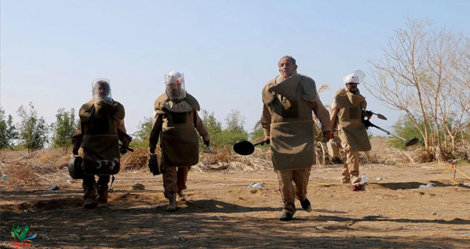 جانب من عمليات نزع الألغام التي تنفذها السعودية في اليمن (مسام)