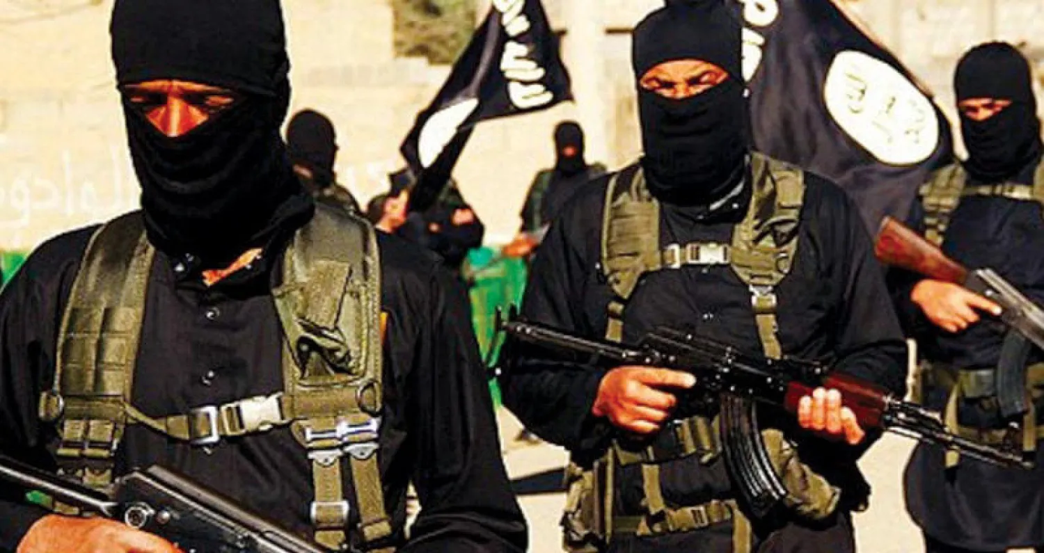 عناصر من «داعش» في الرقة قبل انهيار التنظيم (الشرق الأوسط)