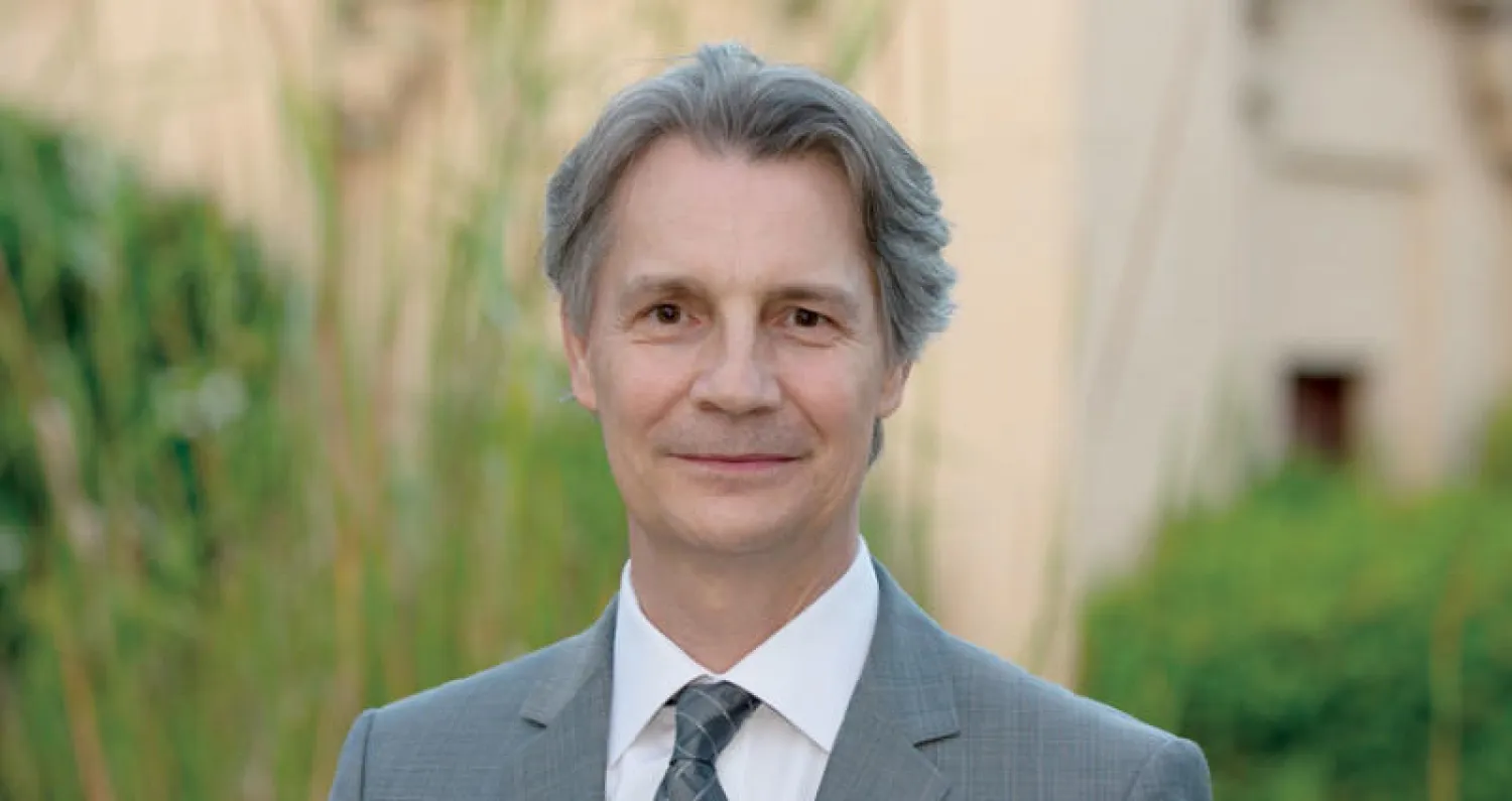 الدكتور ديفيد شميدت