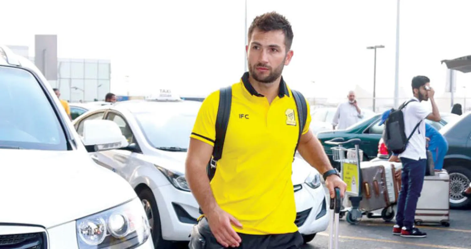 فيلانويفا لدى مرافقته بعثة الاتحاد إلى لندن (الشرق الأوسط)