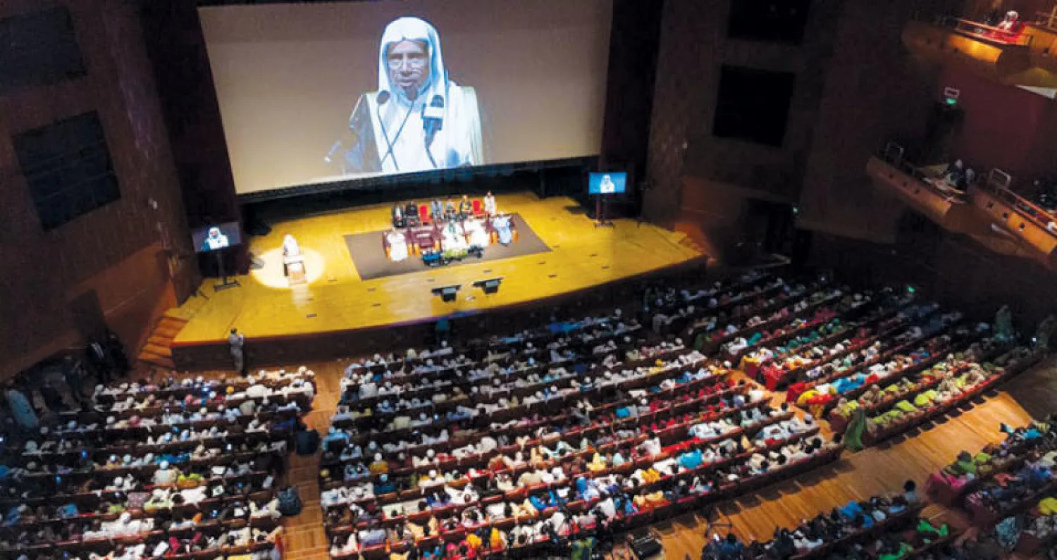 الشيخ العيسى خلال حديثه في المؤتمر الاسلامي الدولي بالعاصمة السنغالية داكار (الشرق الأوسط)