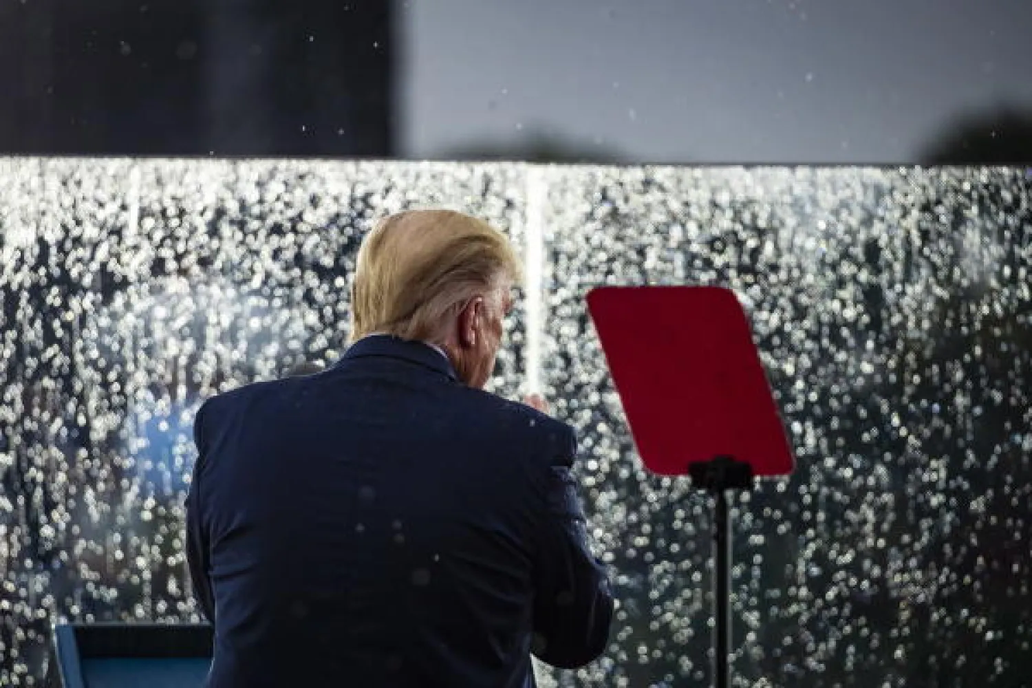 ترمب خلال إلقاء كلمته في واشنطن بمناسبة يوم الاستقلال (إ.ب.أ)