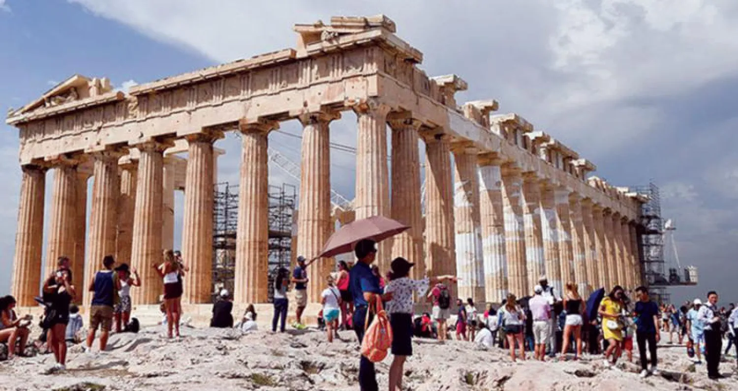 إغلاق «الأكروبوليس» وسط أثينا بعد ارتفاع درجات الحرارة