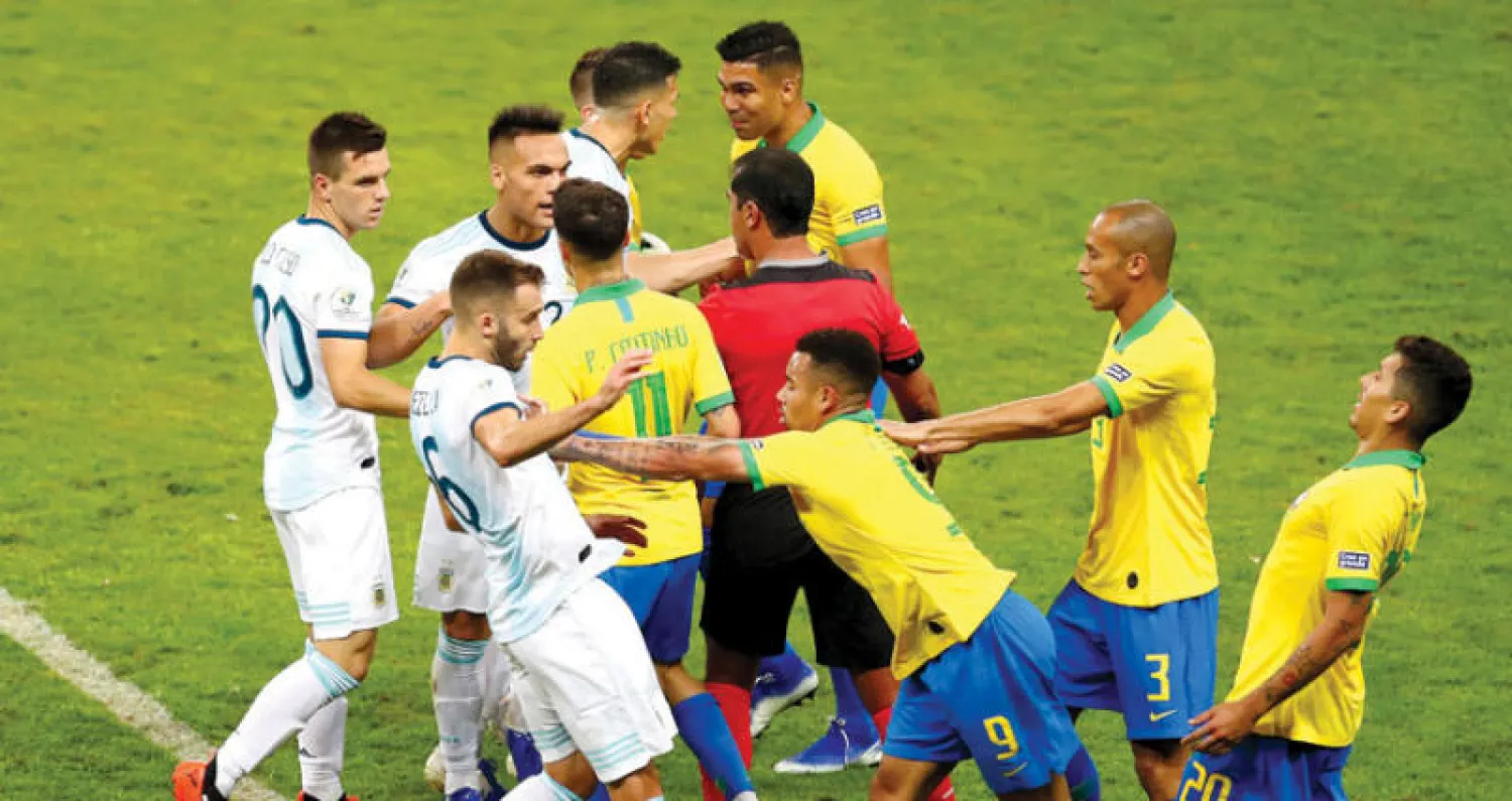 ريفالدو انتقد قرارات الحكم في مباراة البرازيل والأرجنتين (رويترز)