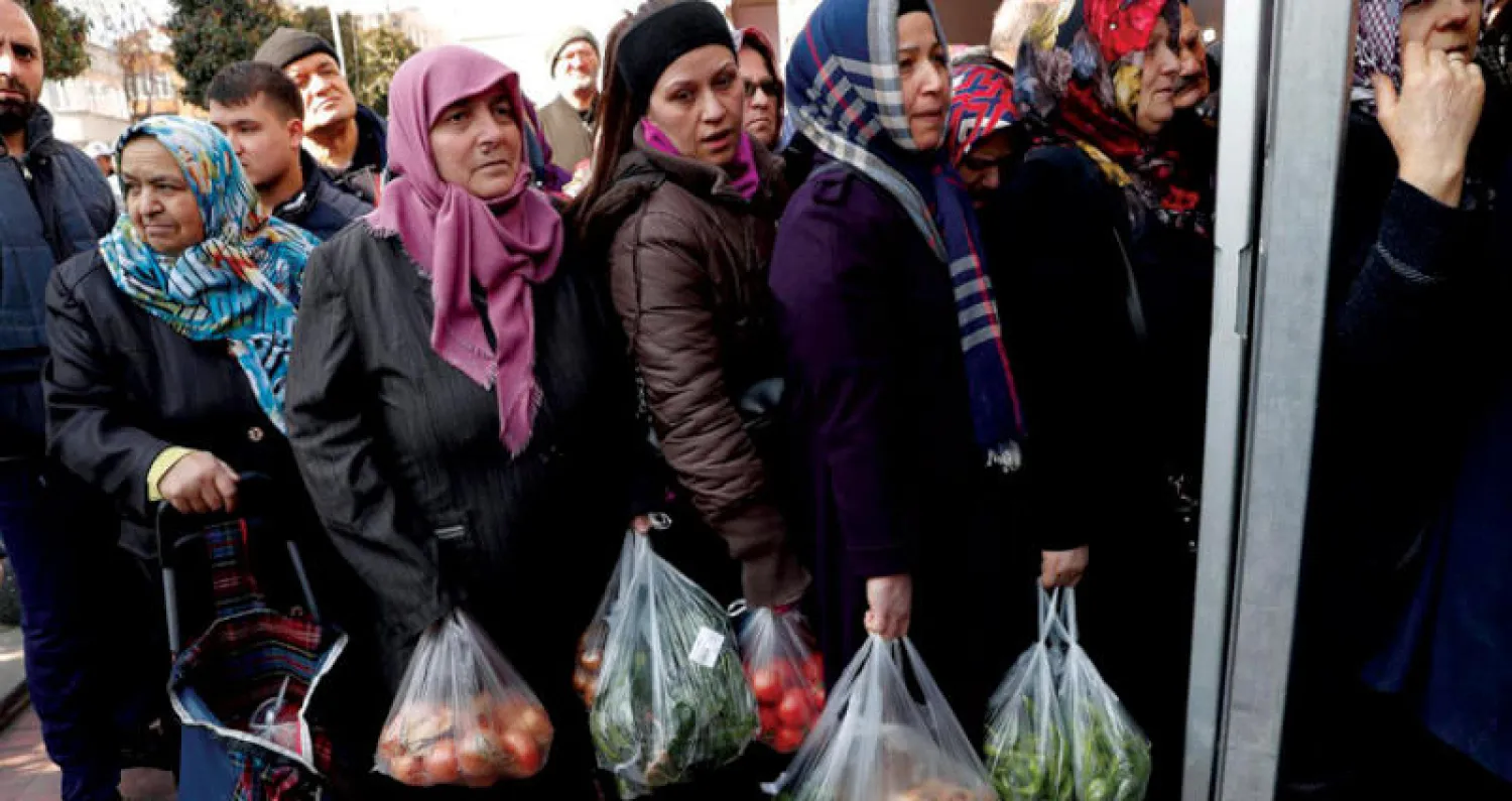 انكمش الاقتصاد التركي بشدة للربع الثاني على التوالي في مطلع 2019 (رويترز)
