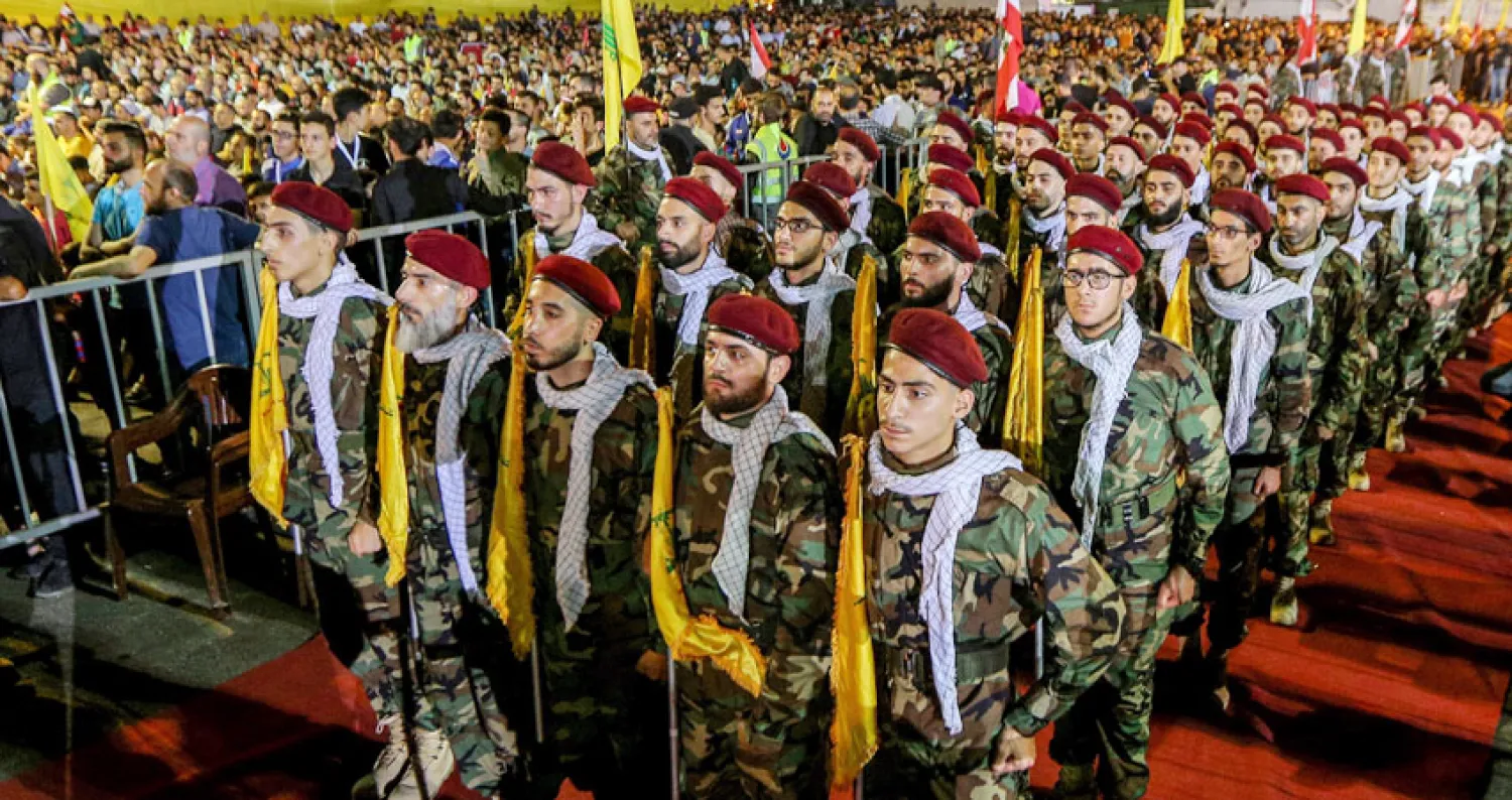 عناصر من ميليشيا حزب الله  (إ.ب.أ)
