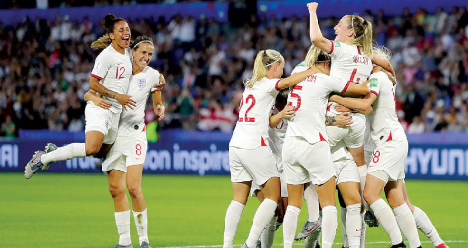 لاعبات منتخب إنجلترا حصدن المركز الرابع ونجحن في حشد الجماهير لتشجيعهن