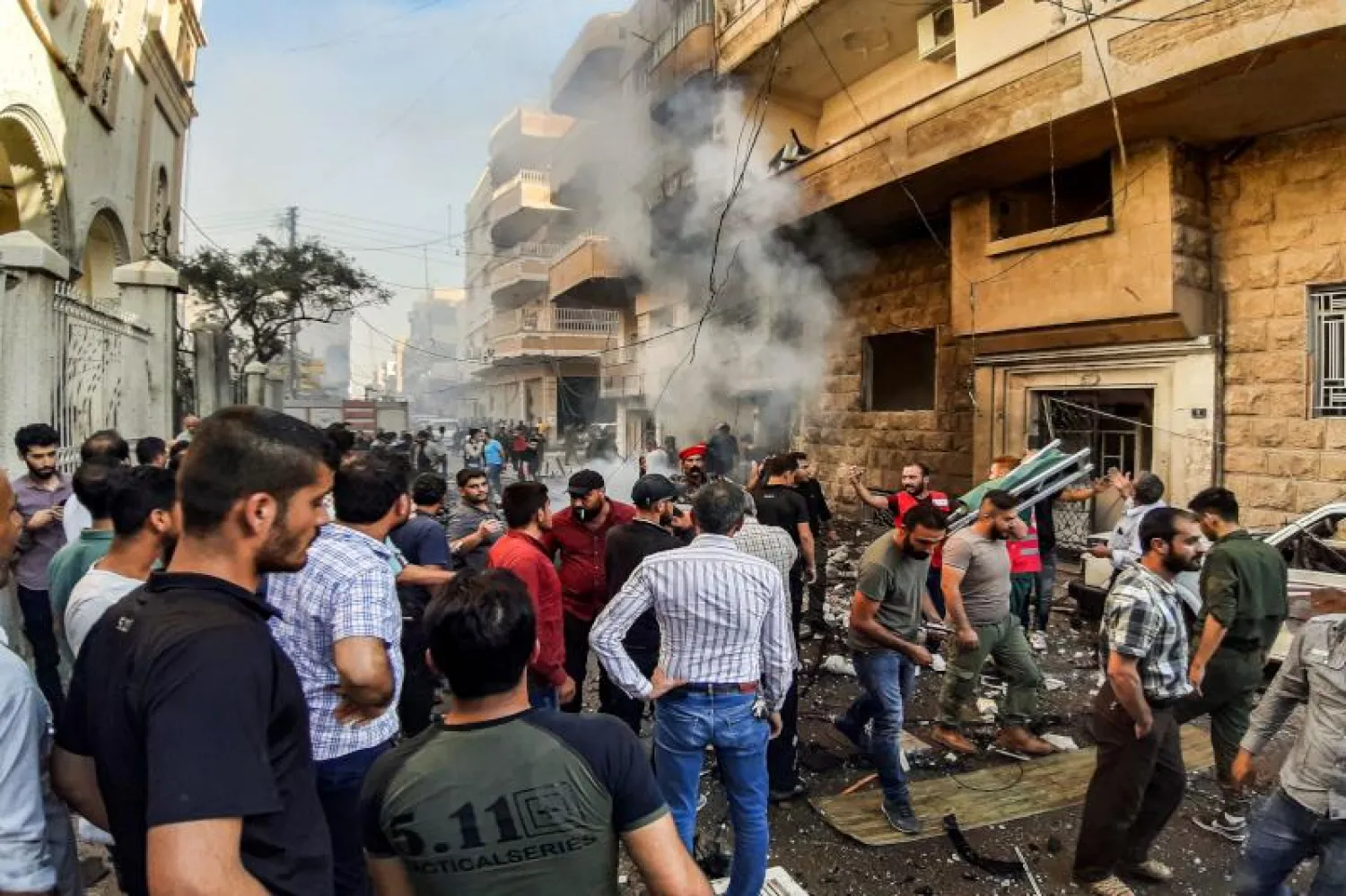 انفجار سيارة مفخخة أمام بوابة كنيسة في مدينة القامشلي السورية (أ.ف.ب)