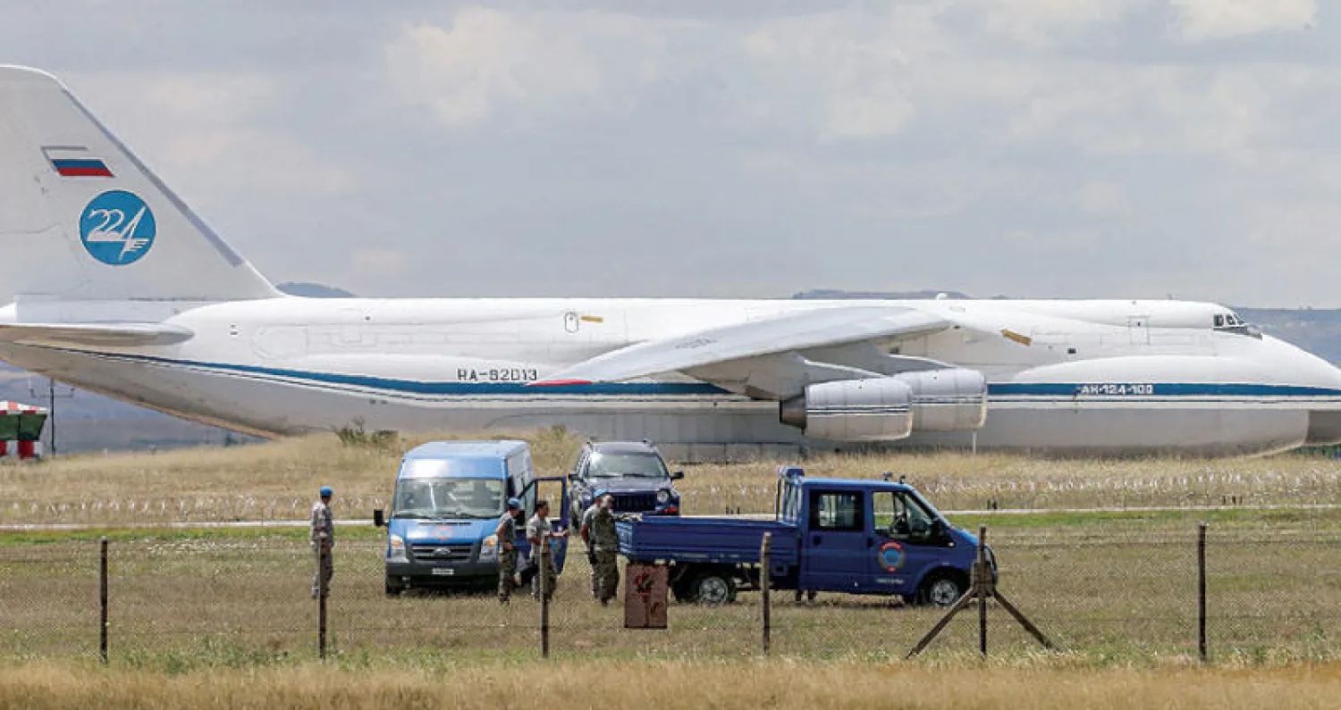 طائرة شحن حربية روسية حطّت في قاعدة مرتد الجوية بأنقرة الجمعة (أ.ف.ب)