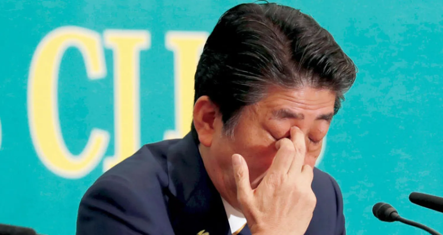 السجل الاقتصادي الضعيف لآبي وسمعته التي فقدت بريقها من المفروض أن يكونا كافيين لضمان نهاية حكومته الائتلافية (رويترز)