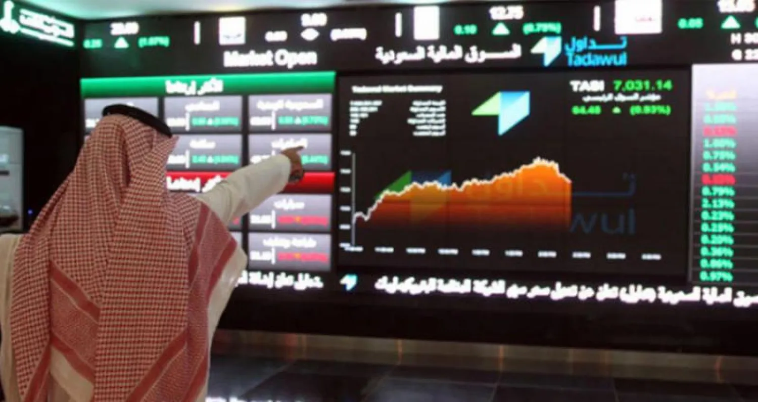 الأسهم السعودية تتماسك أمام تقلبات النفط