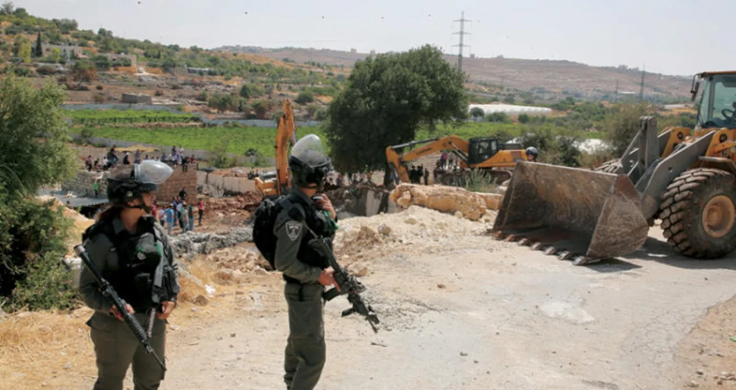 القوات الإسرائيلية تهدم منشآت زراعية في وادي الغروس شرق الخليل بحجة أنها «غير قانونية» (وفا)
