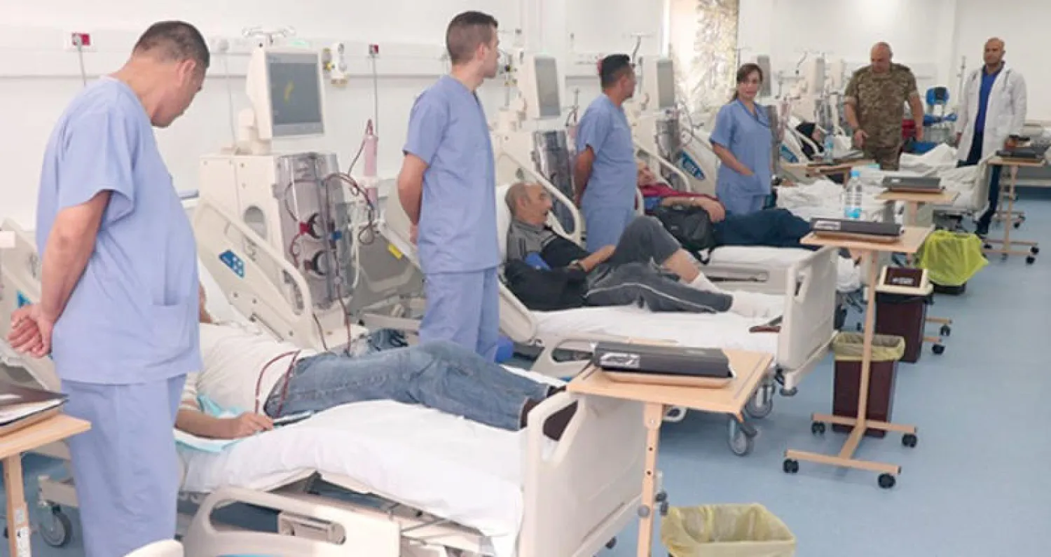 قائد الجيش خلال تفقده أمس المستشفى العسكري (الوكالة الوطنية)