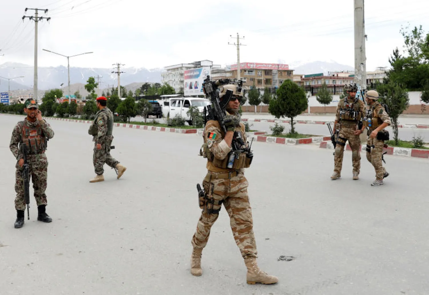 عناصر من قوات الأمن الأفغانية (رويترز)