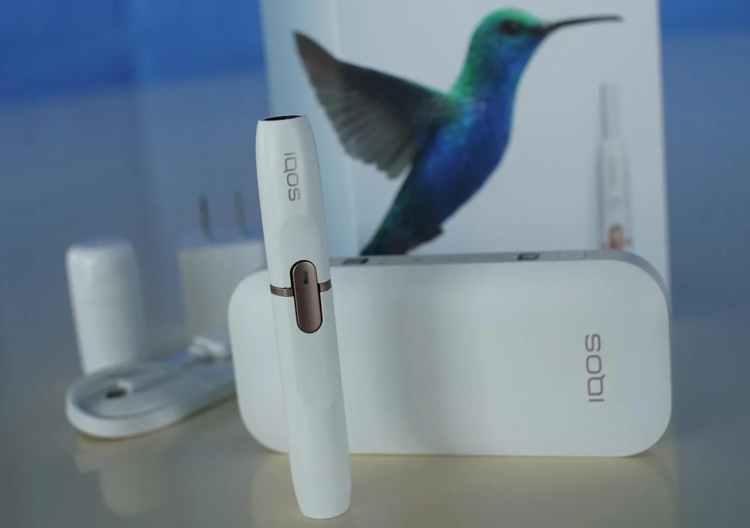 FILE PHOTO: The Philip Morris iQOS heat-not-burn electronic cigarette is pictured in this illustration photo April 23, 2018. To match Special Report TOBACCO-IQOS/DEVICE REUTERS/Toru Hanai/Illustration
