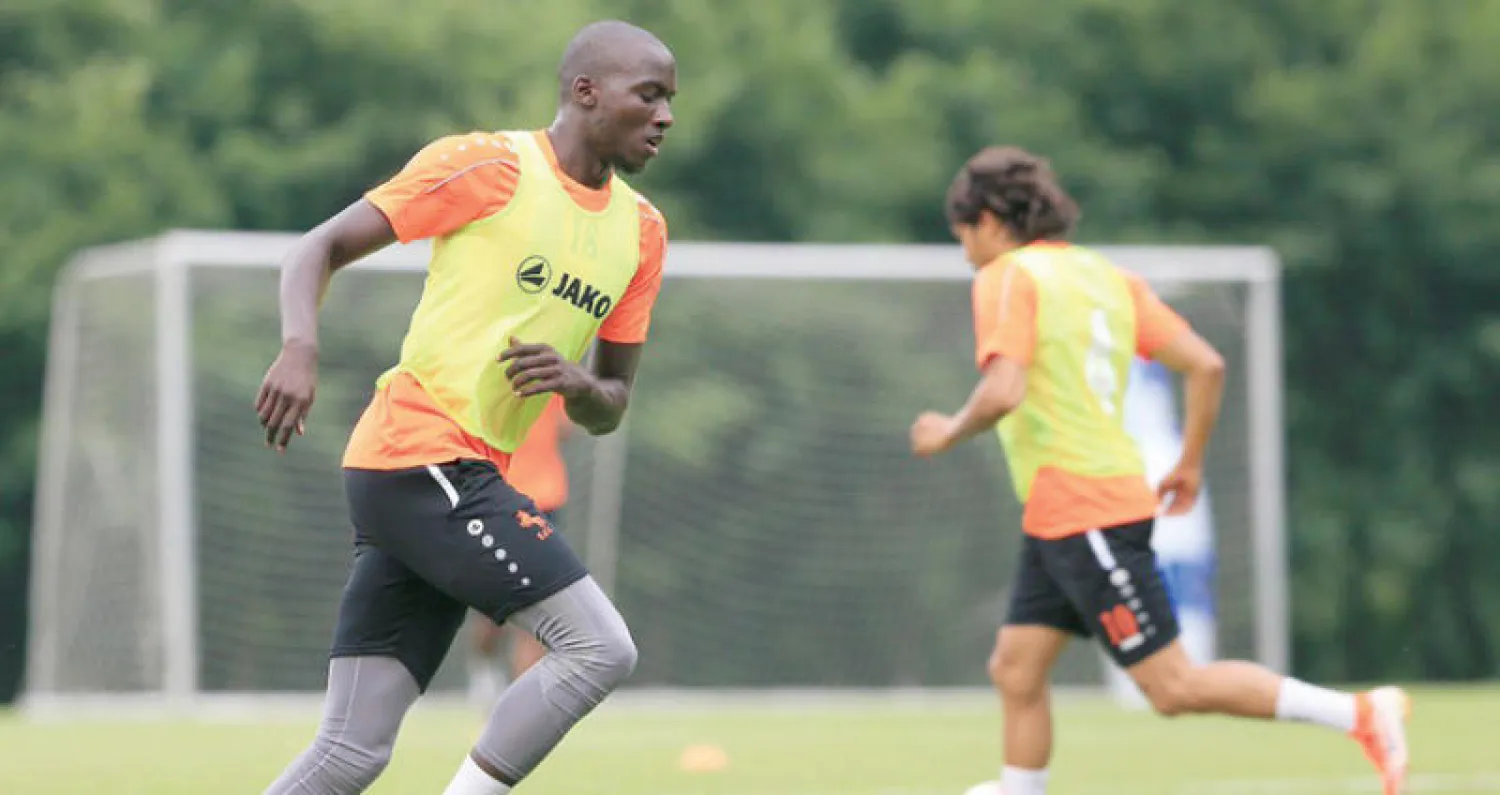 يامبيري مدافع الاتفاق الجديد (الشرق الأوسط)