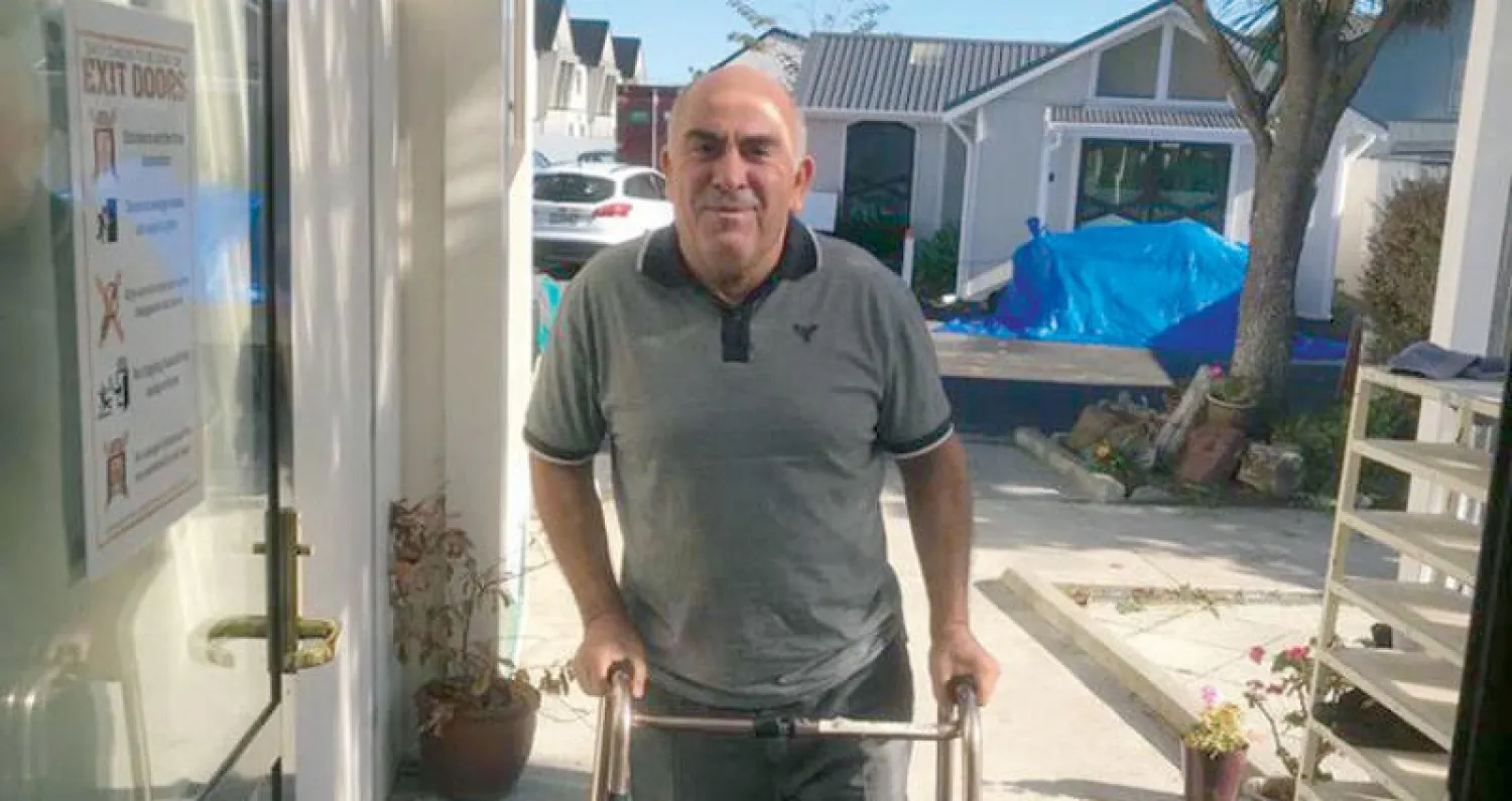 شحادة السيناوي قبل توجهه إلى الحج (الشرق الأوسط)