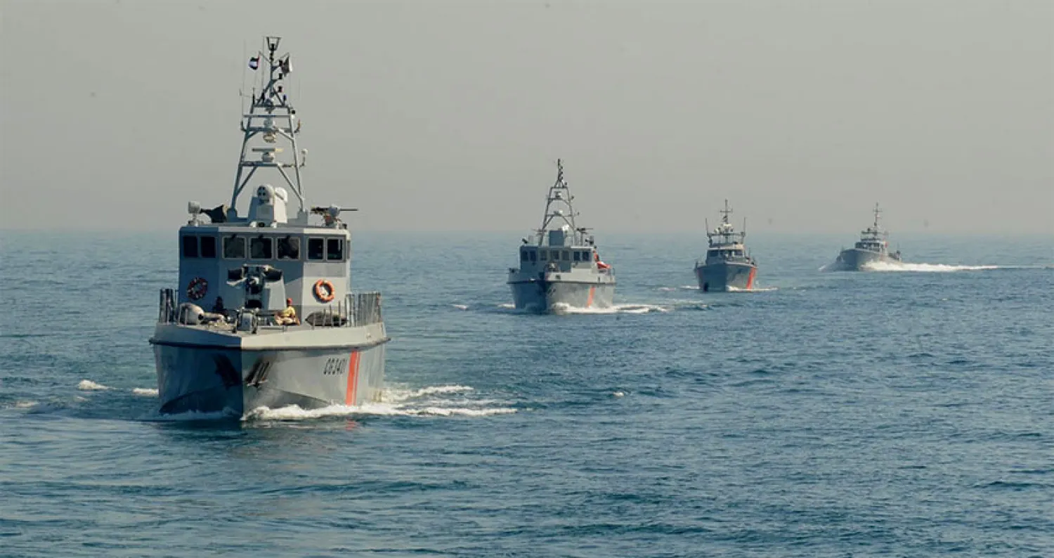 زوارق من خفر السواحل الإماراتي