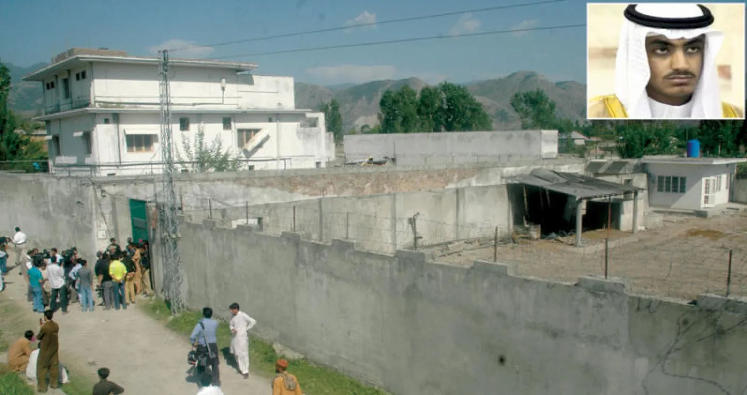 معقل بن لادن حيث قتل زعيم «القاعدة» في مايو 2011 (غيتي) - في الإطار حمزة بن لادن (إ.ب.أ)