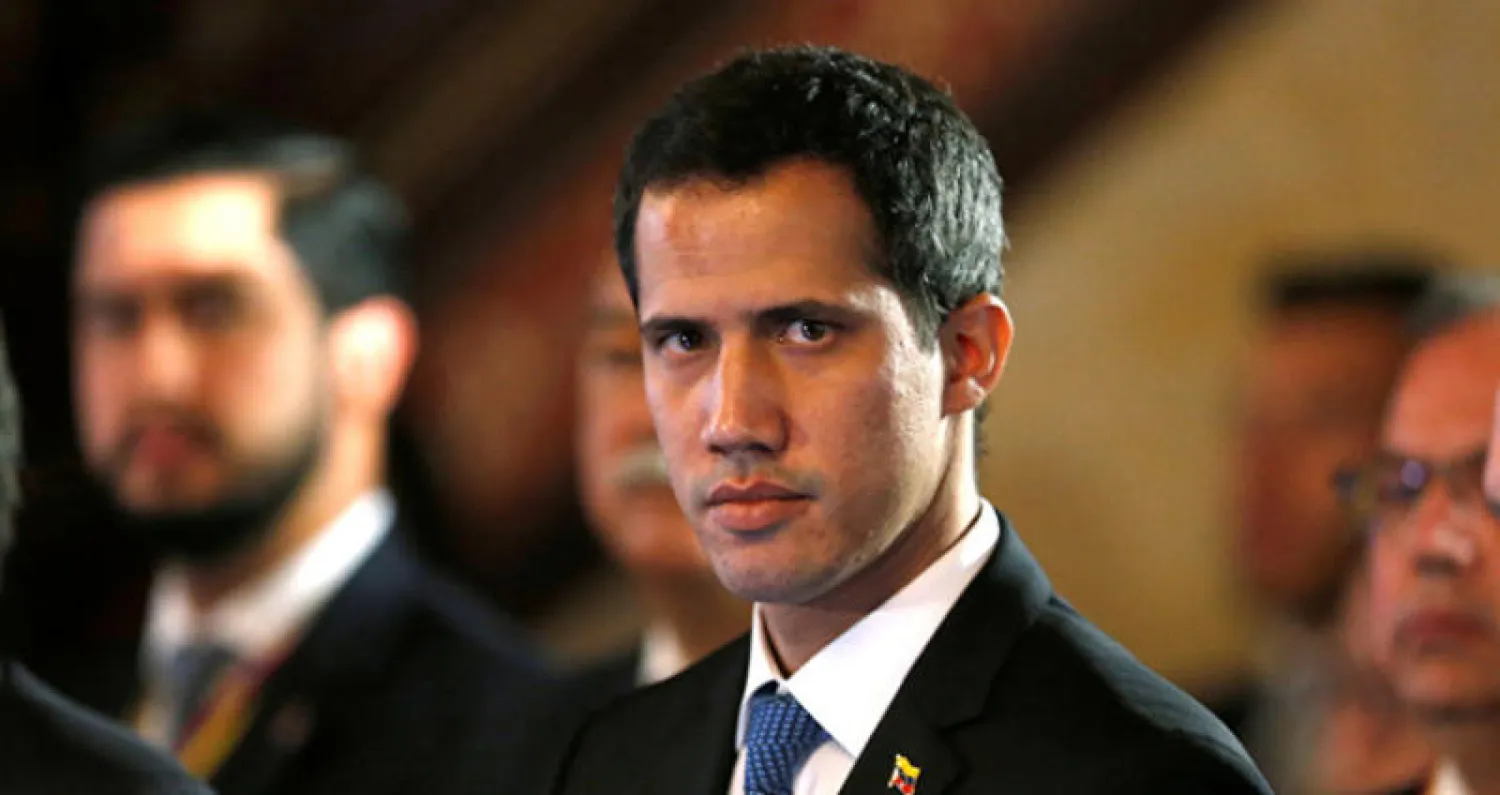 الدول الداعمة لغوايدو تراهن على العقوبات الأميركية وبولتون يحذر روسيا والصين