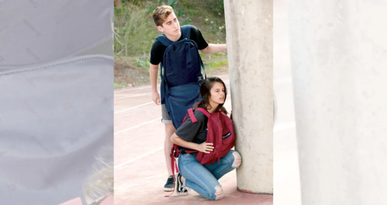 بات الطلب متزايداً على حقائب الظهر المضادة للرصاص بعد إطلاق النار في مدرسة ثانوية في باركلاند (نيويورك تايمز)