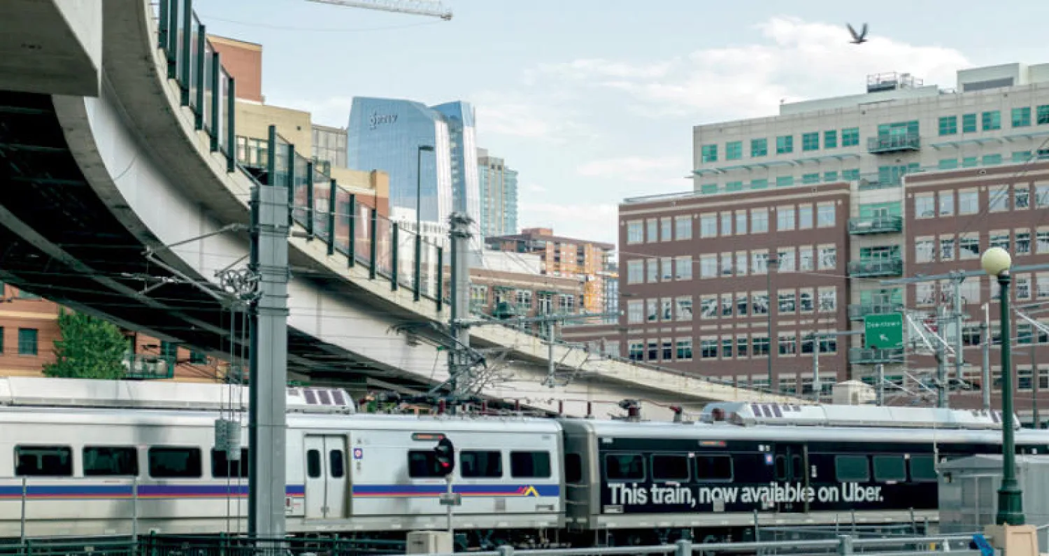 خدمات القطارات والحافلات العامة أصبحت متاحة على تطبيق «أوبر» في بعض دول العالم (نيويورك تايمز)