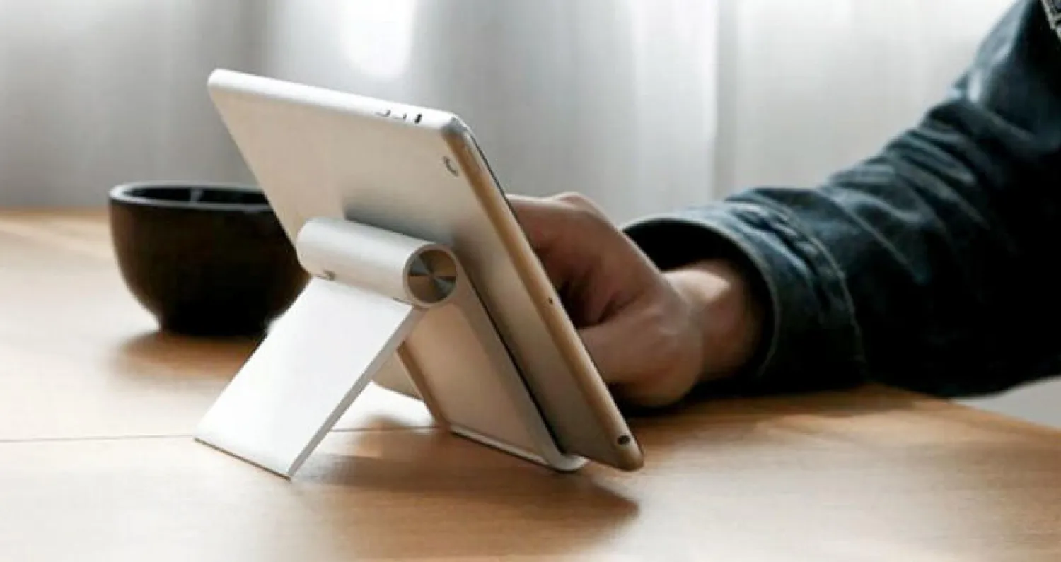 ملحق «يوغرين تابليت ستاند هولدر»