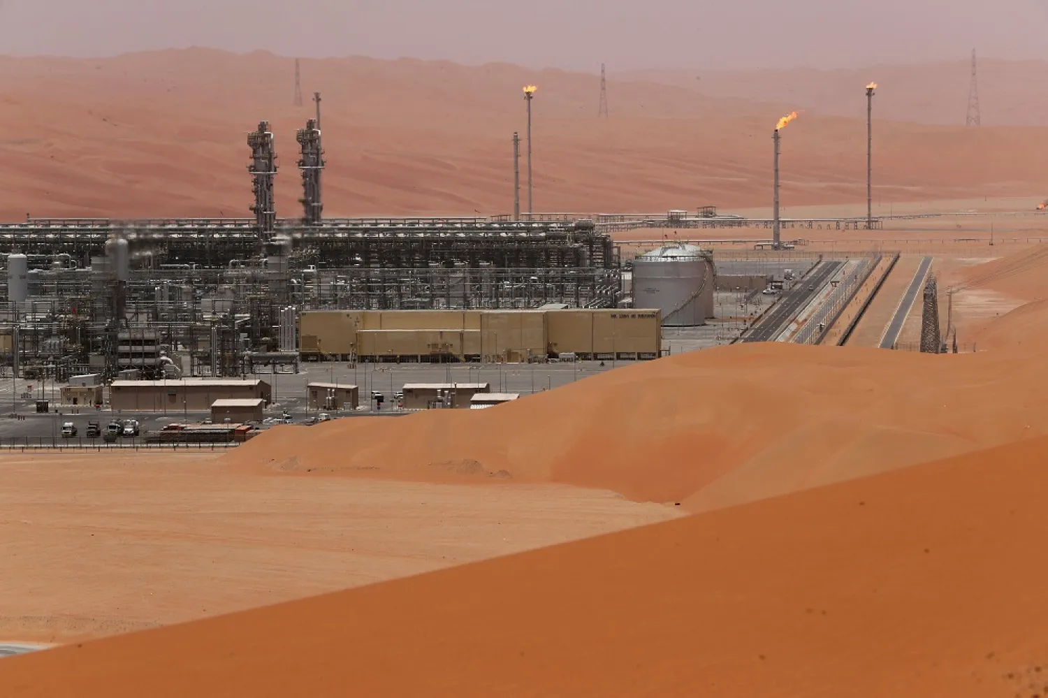 General view of the Natural Gas Liquids facility in Saudi Aramco's Shaybah oilfield at the Empty Quarter in Saudi Arabia May 22, 2018. (Reuters)