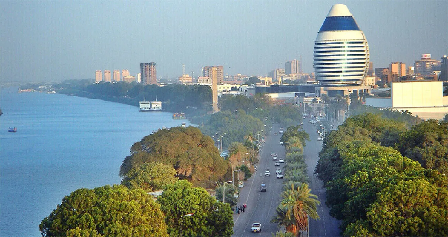 محتجون يحاصرون اجتماع المعارضة السودانية