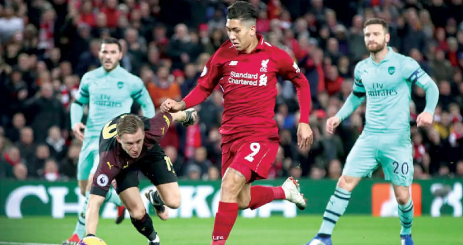 فيرمينو يحرز أول هدف من ثلاثيته في فوز ليفربول بخماسية على آرسنال في «أنفيلد» الموسم الماضي