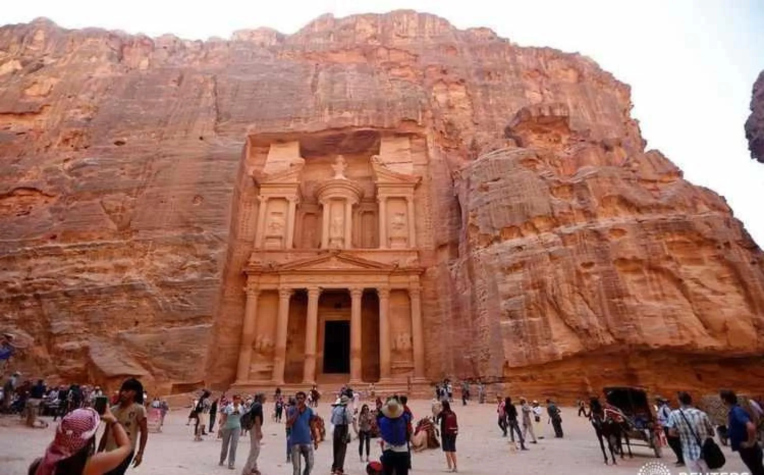 منطقة البتراء الأثرية في الأردن (رويترز)