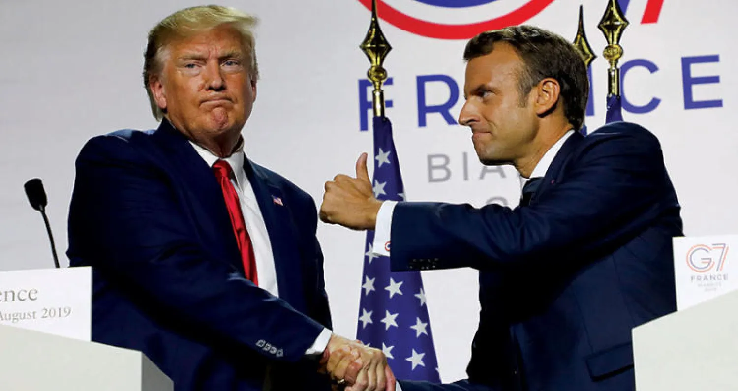 ترمب وماكرون لدى عقدهما مؤتمراً صحافياً في ختام قمة السبع في بياريتز أمس (أ.ف.ب)
