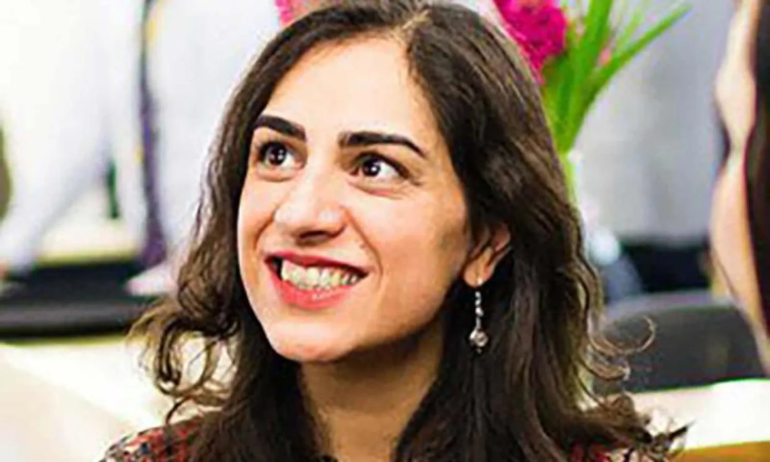 محكمة الاستئناف في طهران أكدت حكماً بسجن الموظفة في القنصلية البريطانية أراس أميري لمدة 10 سنوات (الغارديان)